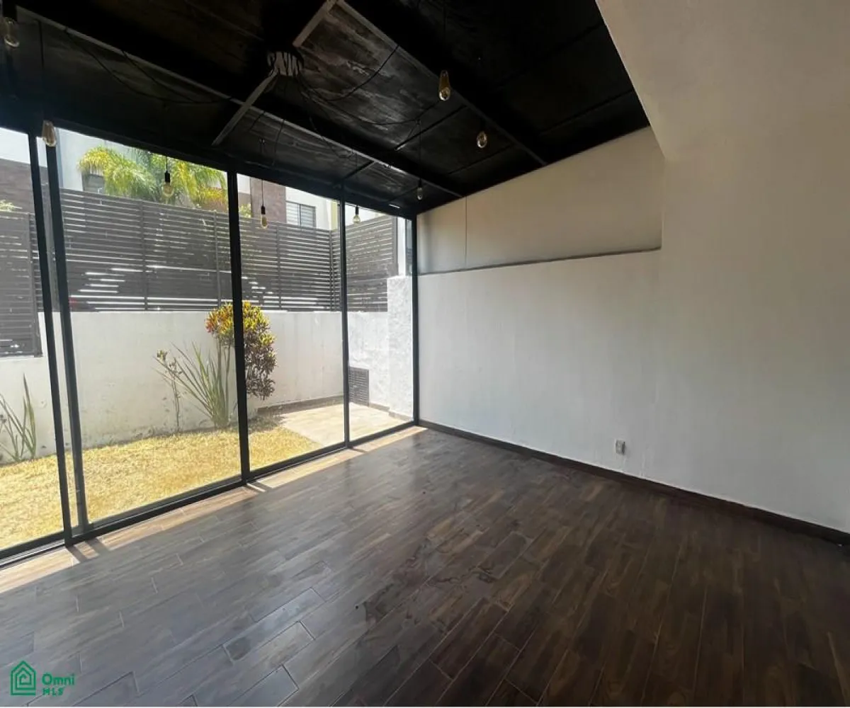 Casa En Venta,Fraccionamiento Valle Imperial,Calle Rinconada de la Orquidea 4510 4510, Zapopan, Jalisco 45134, 3 Habitaciones,3 Baños,Calle Rinconada de la Orquidea 4510,2,MX24695209