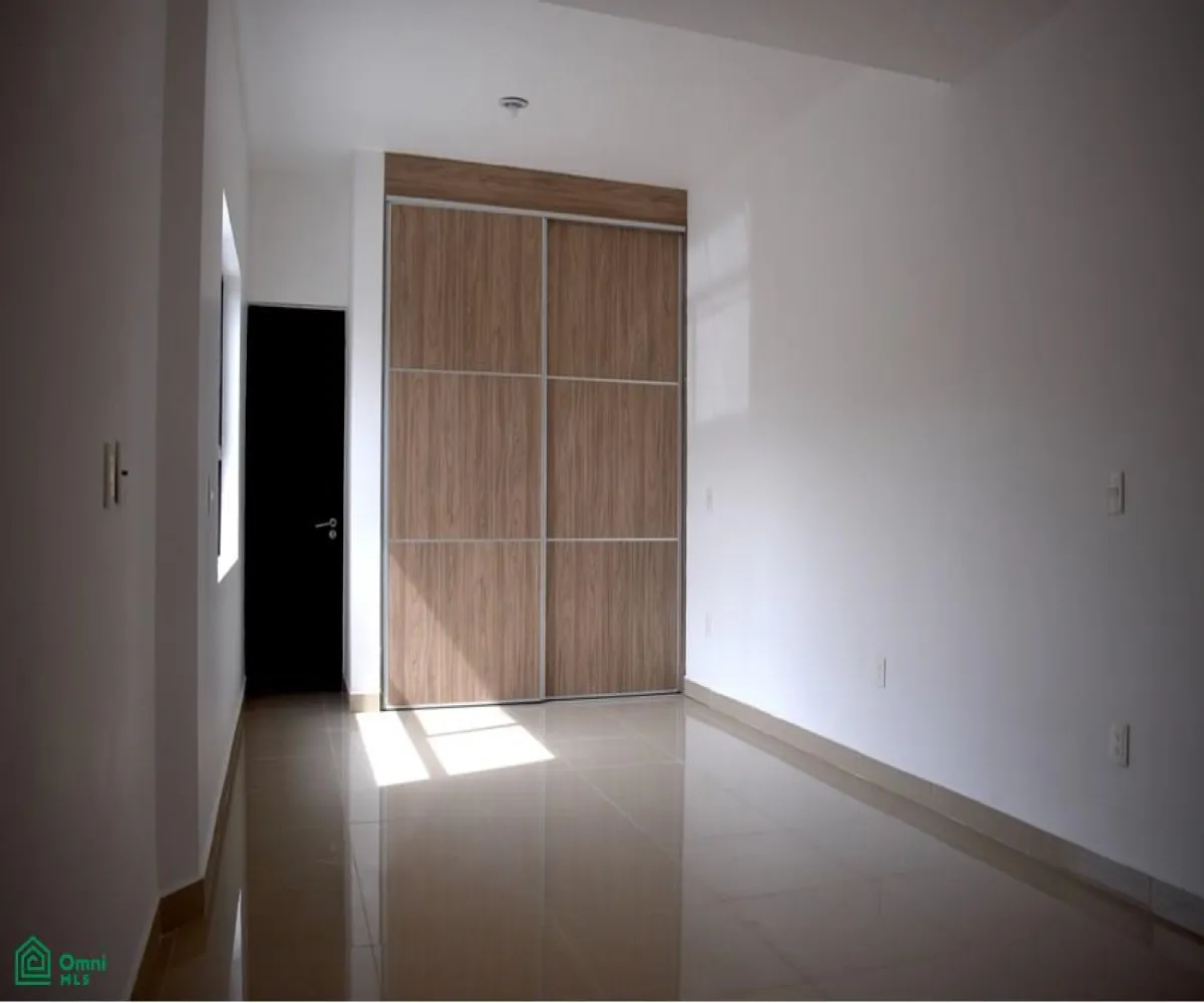 Casa En Venta,Fraccionamiento Valle Imperial,Calle Rinconada de la Orquidea 4510 4510, Zapopan, Jalisco 45134, 3 Habitaciones,3 Baños,Calle Rinconada de la Orquidea 4510,2,MX24695209