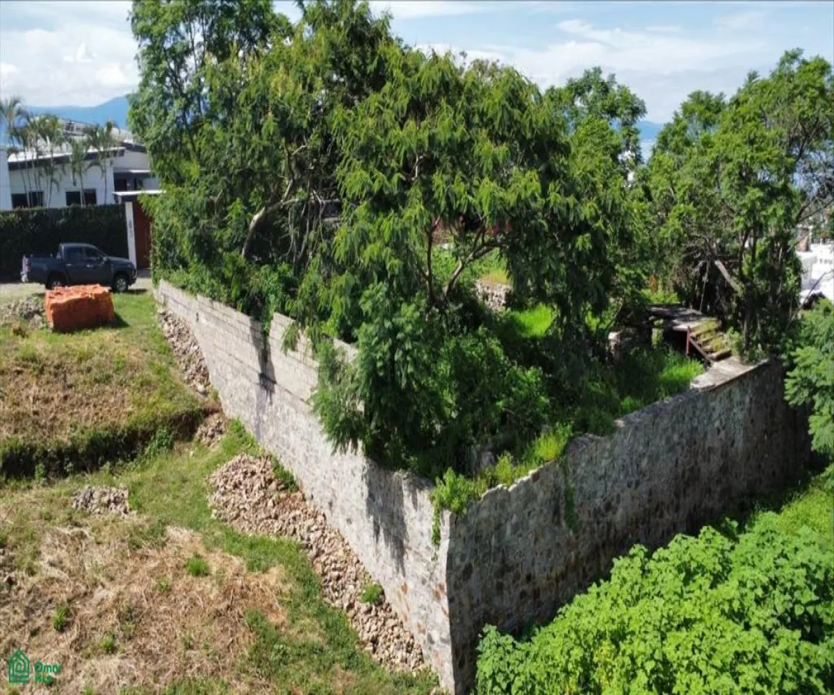 Terreno En Venta,Chapala Centro,PASEO DE LAS PEÑAS L11 Y 12, Chapala, Jalisco 45900,PASEO DE LAS PEÑAS,MX24703066