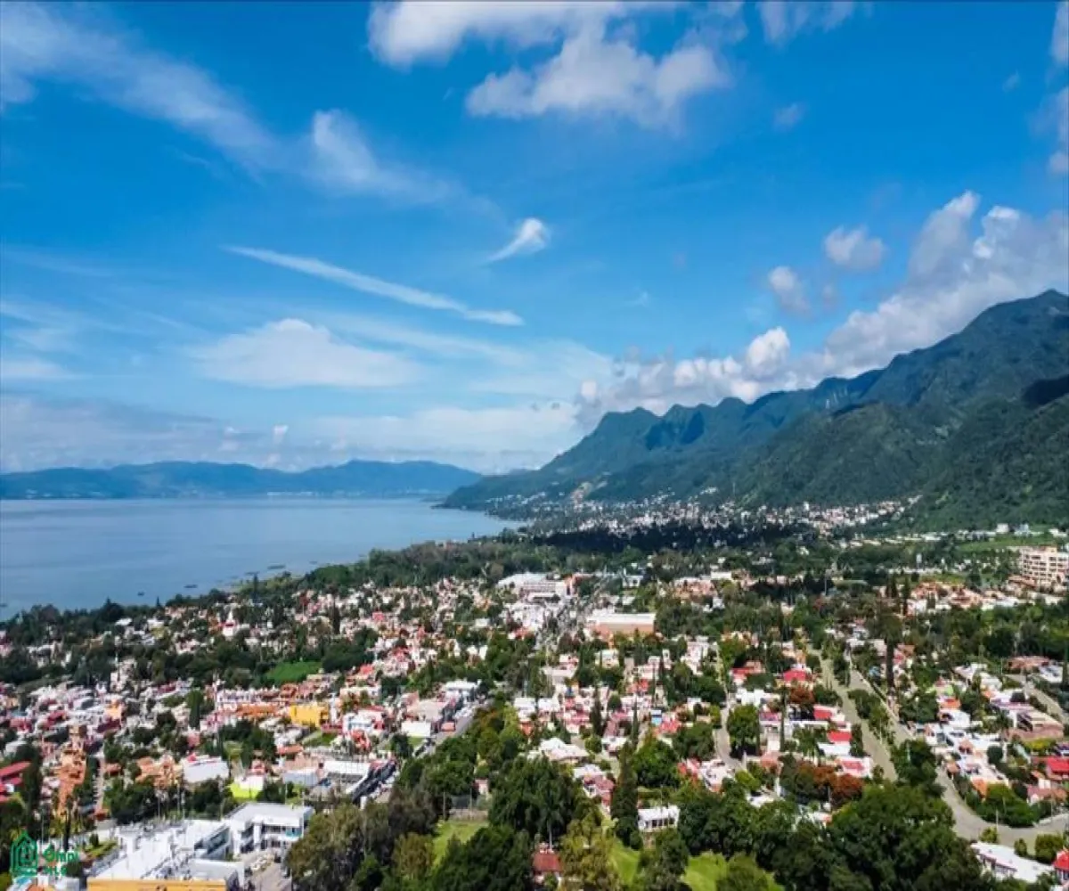 Terreno En Venta,Chapala Centro,PASEO DE LAS PEÑAS L11 Y 12, Chapala, Jalisco 45900,PASEO DE LAS PEÑAS,MX24703066