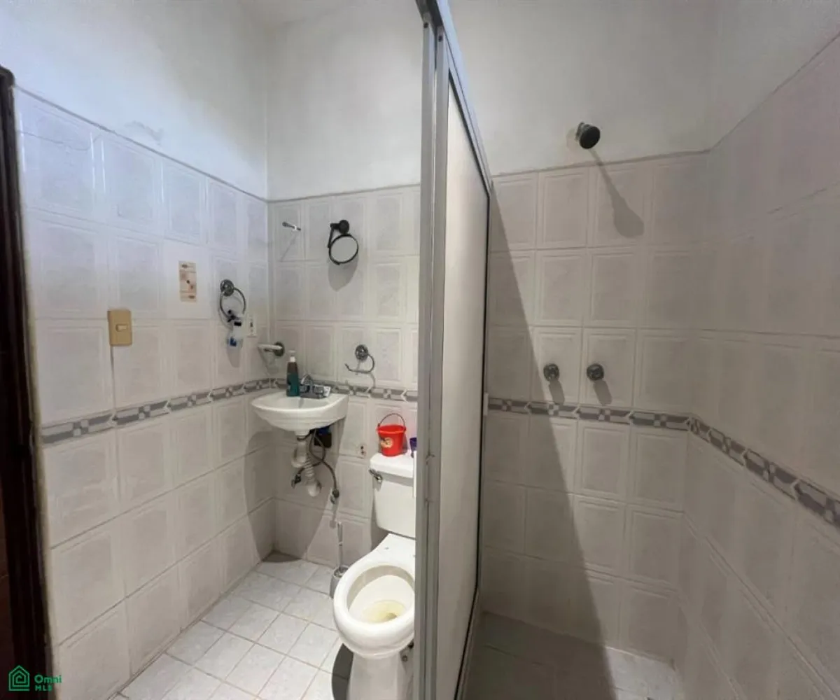 Casa En Venta,Lomas de Enmedio,Brasil 991, Puerto Vallarta, Jalisco 48290, 6 Habitaciones,4 Baños,Brasil,MX24708176