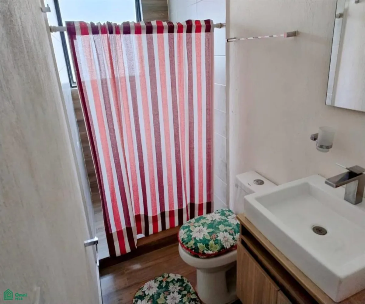 Casa En Venta,Adamar,AV. ADAMAR (COTO MAREVNA) 1216-18, Tlajomulco de Zuniga, Jalisco 45646, 3 Habitaciones,2 Baños,AV. ADAMAR (COTO MAREVNA),2,MX24719318