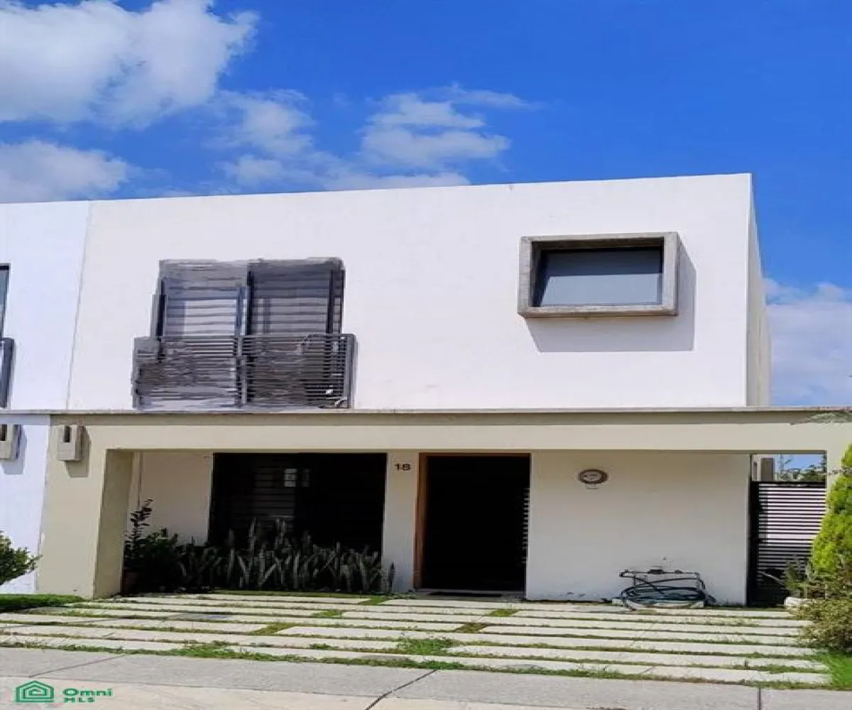 Casa En Venta,Adamar,AV. ADAMAR (COTO MAREVNA) 1216-18, Tlajomulco de Zuniga, Jalisco 45646, 3 Habitaciones,2 Baños,AV. ADAMAR (COTO MAREVNA),2,MX24719318
