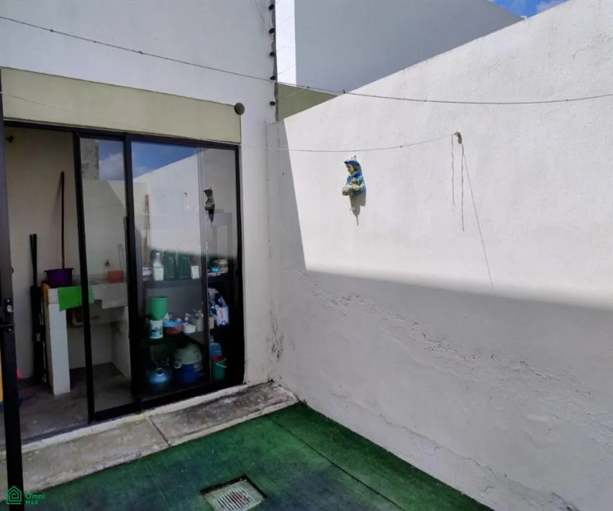 Casa En Venta,Adamar,AV. ADAMAR (COTO MAREVNA) 1216-18, Tlajomulco de Zuniga, Jalisco 45646, 3 Habitaciones,2 Baños,AV. ADAMAR (COTO MAREVNA),2,MX24719318