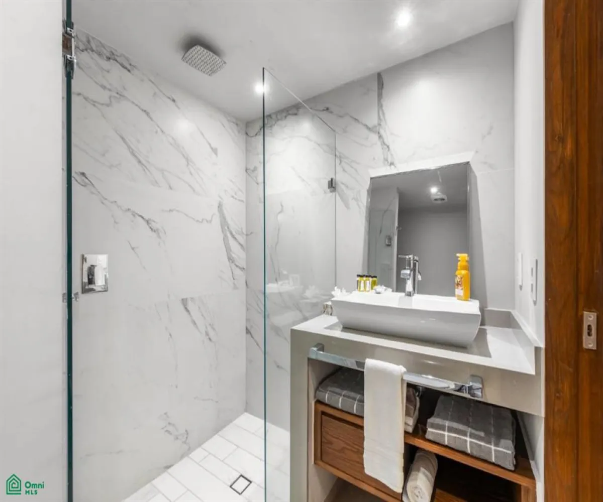 Departamento En Venta,Zona Hotelera Norte,Calle Febronio Uribe 171 Int. 2007, Puerto Vallarta, Jalisco 48333, 2 Habitaciones,2 Baños,Calle Febronio Uribe,MX25932908