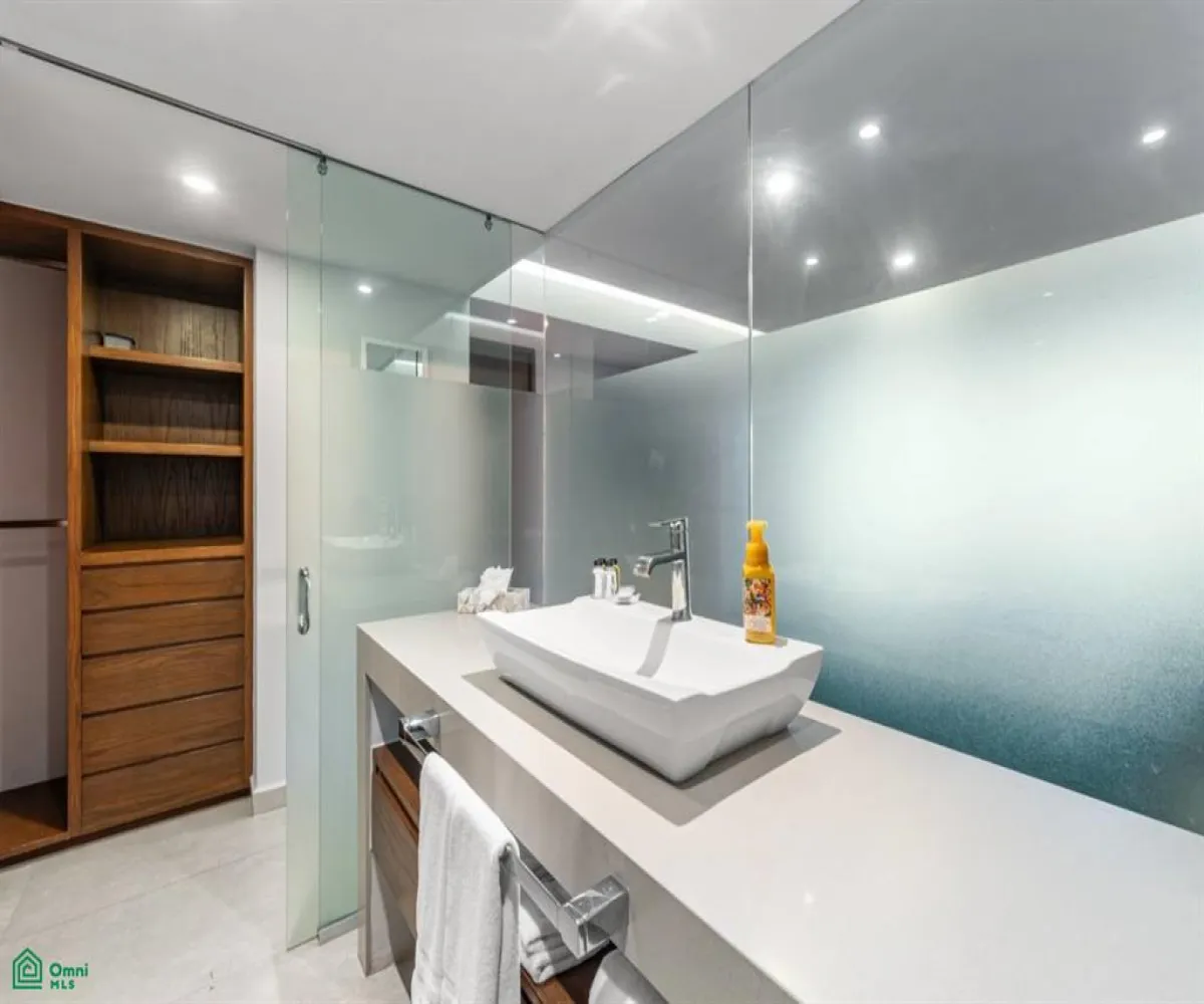 Departamento En Venta,Zona Hotelera Norte,Calle Febronio Uribe 171 Int. 2007, Puerto Vallarta, Jalisco 48333, 2 Habitaciones,2 Baños,Calle Febronio Uribe,MX25932908