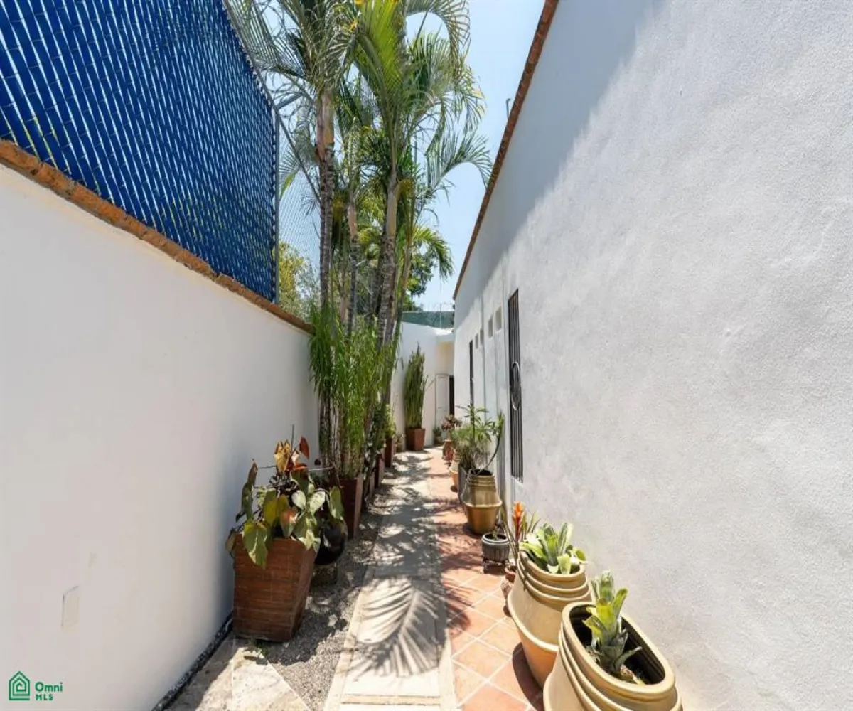 Casa En Venta,Gaviotas,Pez Espada 168, Puerto Vallarta, Jalisco 48328, 4 Habitaciones,4 Baños,Pez Espada,1,MX25937961