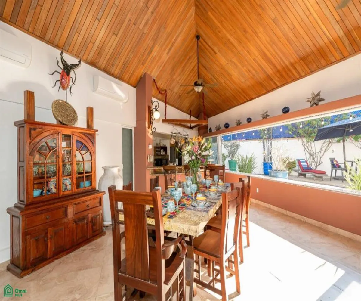 Casa En Venta,Gaviotas,Pez Espada 168, Puerto Vallarta, Jalisco 48328, 4 Habitaciones,4 Baños,Pez Espada,1,MX25937961