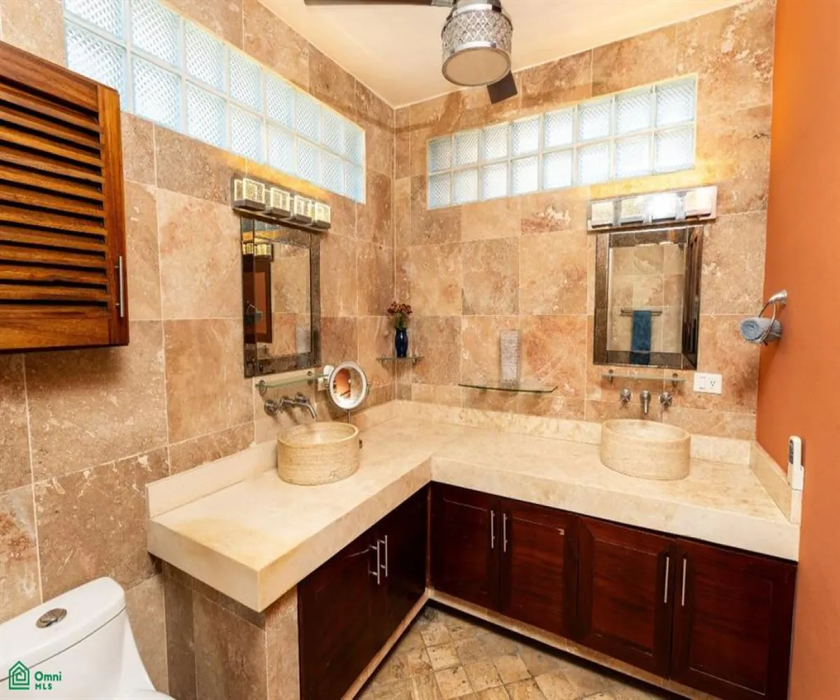 Casa En Venta,Gaviotas,Pez Espada 168, Puerto Vallarta, Jalisco 48328, 4 Habitaciones,4 Baños,Pez Espada,1,MX25937961