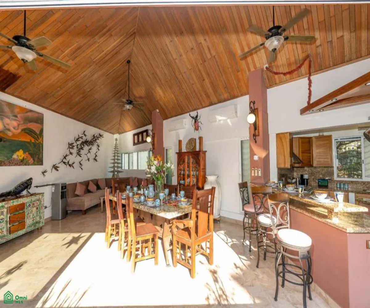 Casa En Venta,Gaviotas,Pez Espada 168, Puerto Vallarta, Jalisco 48328, 4 Habitaciones,4 Baños,Pez Espada,1,MX25937961