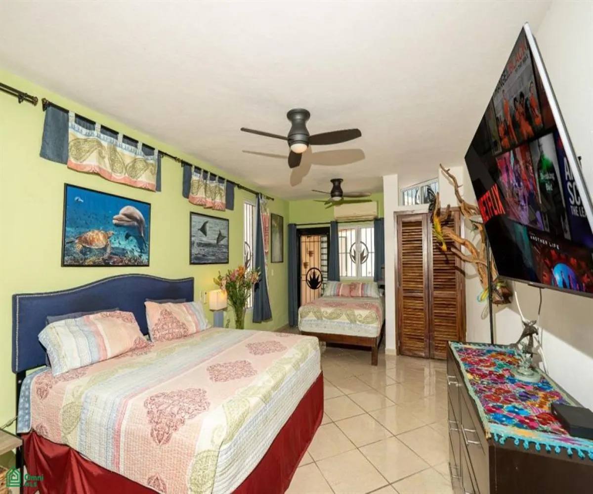 Casa En Venta,Gaviotas,Pez Espada 168, Puerto Vallarta, Jalisco 48328, 4 Habitaciones,4 Baños,Pez Espada,1,MX25937961