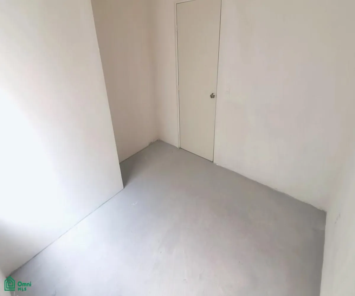 Departamento En Venta,Fraccionamiento Los Cantaros,Villa Burdeos 2001, Tlajomulco de Zuniga, Jalisco 45653, 2 Habitaciones,1 Baño,Villa Burdeos,1,MX25963853