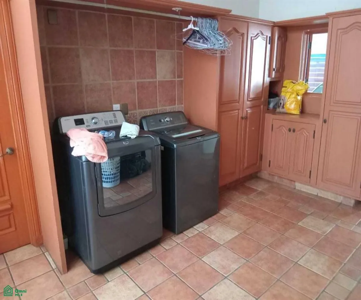 Casa En Venta,Jardines Del Sol,Moctezuma 380, Zapopan, Jalisco 45050, 6 Habitaciones,6 Baños,Moctezuma,1,MX25964761