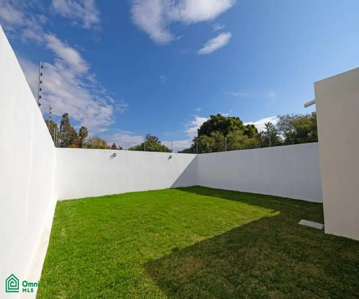 Casa En Venta,San Nicolás de Ibarra,Calle Zalate 12, Chapala, Jalisco 45940, 2 Habitaciones,2 Baños,Calle Zalate,1,MX25964937