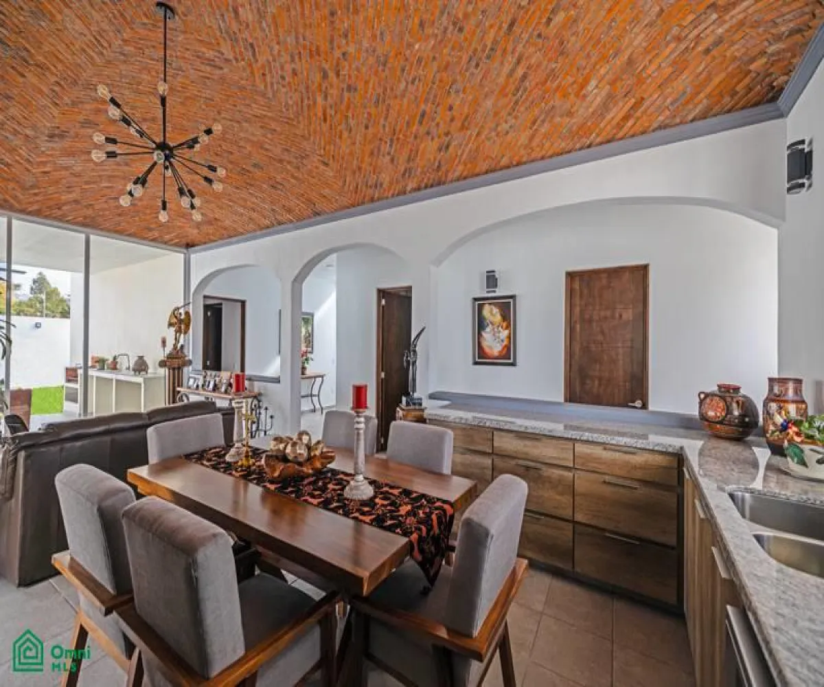 Casa En Venta,San Nicolás de Ibarra,Calle Zalate 12, Chapala, Jalisco 45940, 2 Habitaciones,2 Baños,Calle Zalate,1,MX25964937