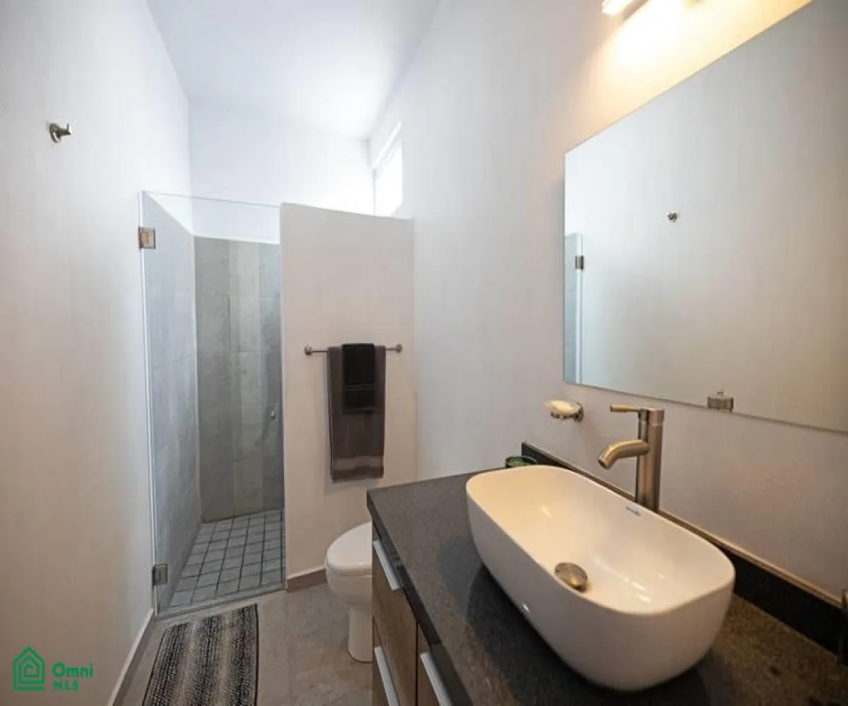 Casa En Venta,San Nicolás de Ibarra,Calle Zalate 12, Chapala, Jalisco 45940, 2 Habitaciones,2 Baños,Calle Zalate,1,MX25964937