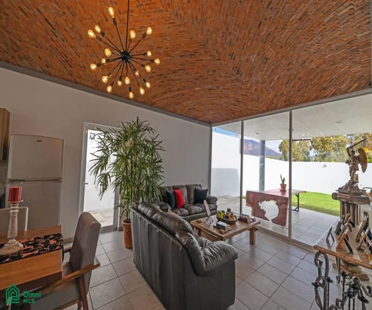 Casa En Venta,San Nicolás de Ibarra,Calle Zalate 12, Chapala, Jalisco 45940, 2 Habitaciones,2 Baños,Calle Zalate,1,MX25964937