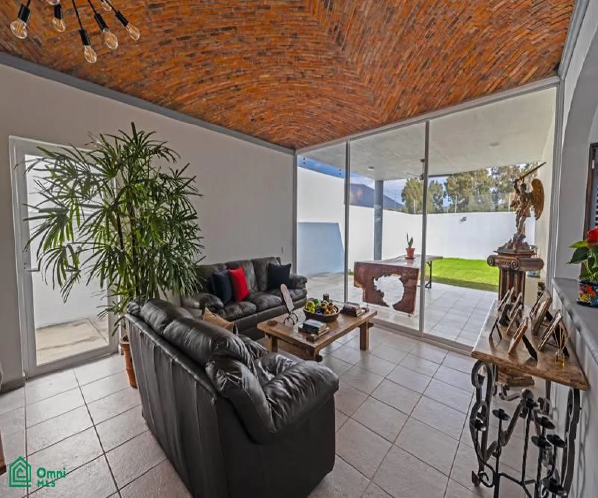 Casa En Venta,San Nicolás de Ibarra,Calle Zalate 12, Chapala, Jalisco 45940, 2 Habitaciones,2 Baños,Calle Zalate,1,MX25964937