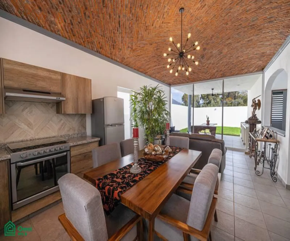 Casa En Venta,San Nicolás de Ibarra,Calle Zalate 12, Chapala, Jalisco 45940, 2 Habitaciones,2 Baños,Calle Zalate,1,MX25964937