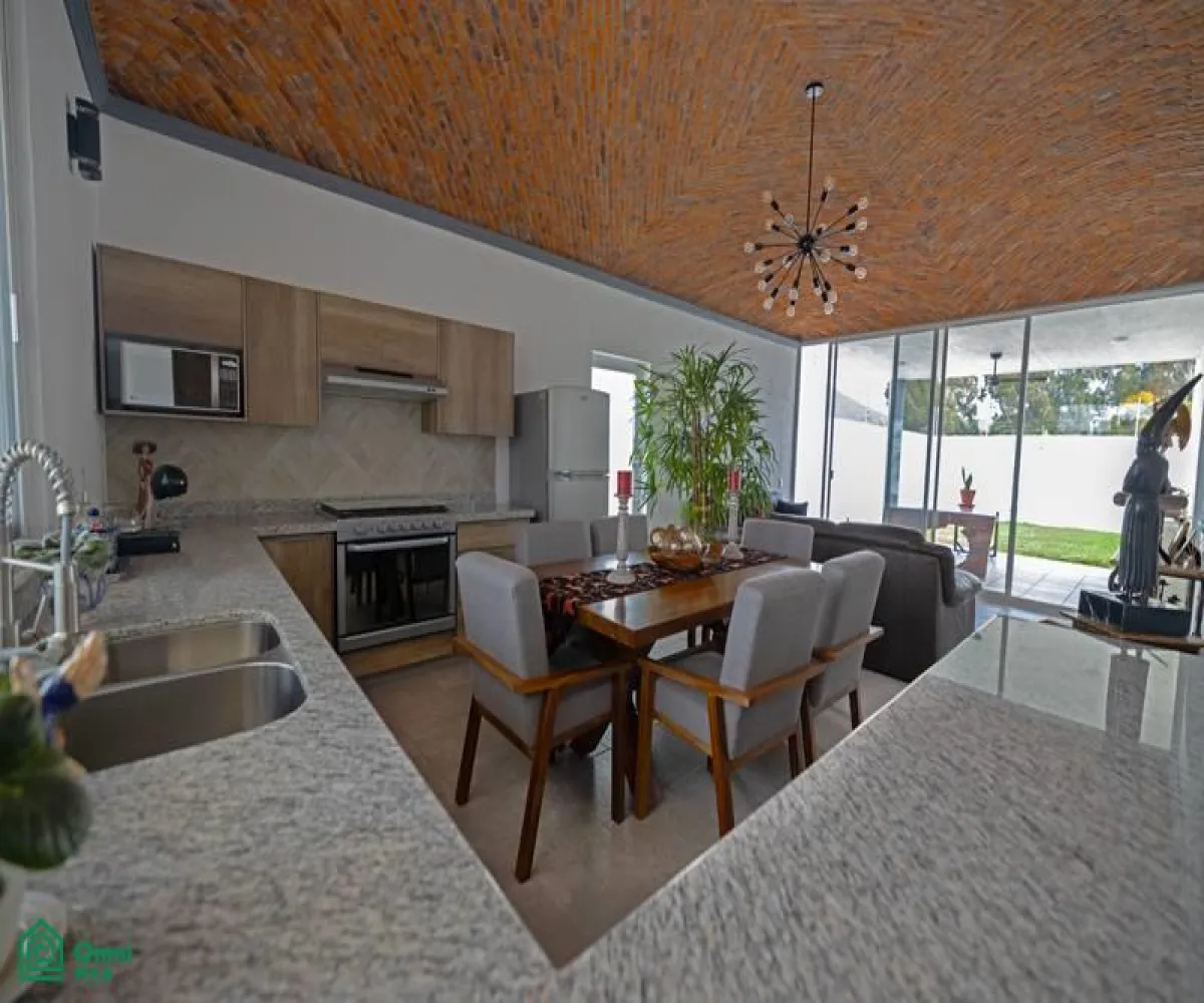 Casa En Venta,San Nicolás de Ibarra,Calle Zalate 12, Chapala, Jalisco 45940, 2 Habitaciones,2 Baños,Calle Zalate,1,MX25964937