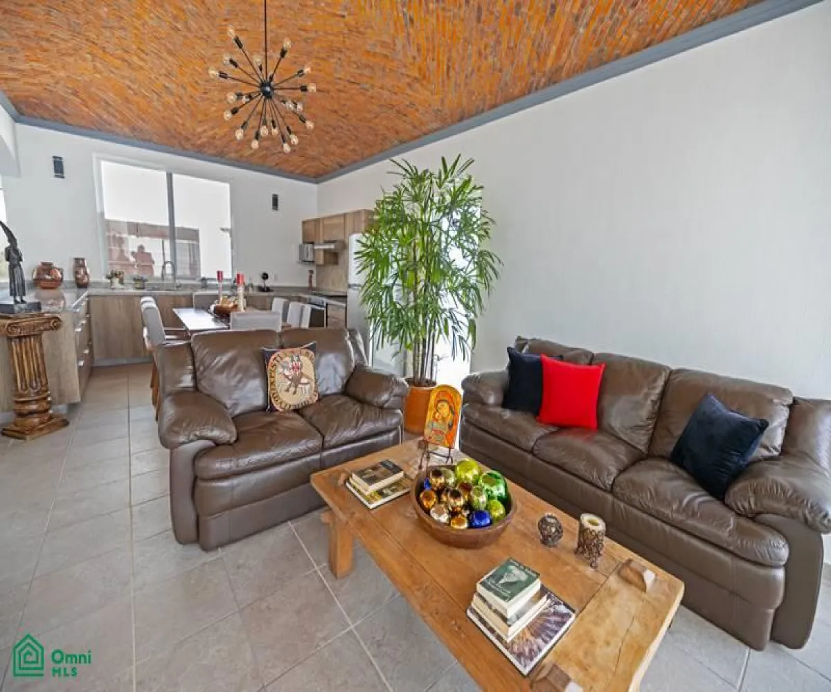 Casa En Venta,San Nicolás de Ibarra,Calle Zalate 12, Chapala, Jalisco 45940, 2 Habitaciones,2 Baños,Calle Zalate,1,MX25964937