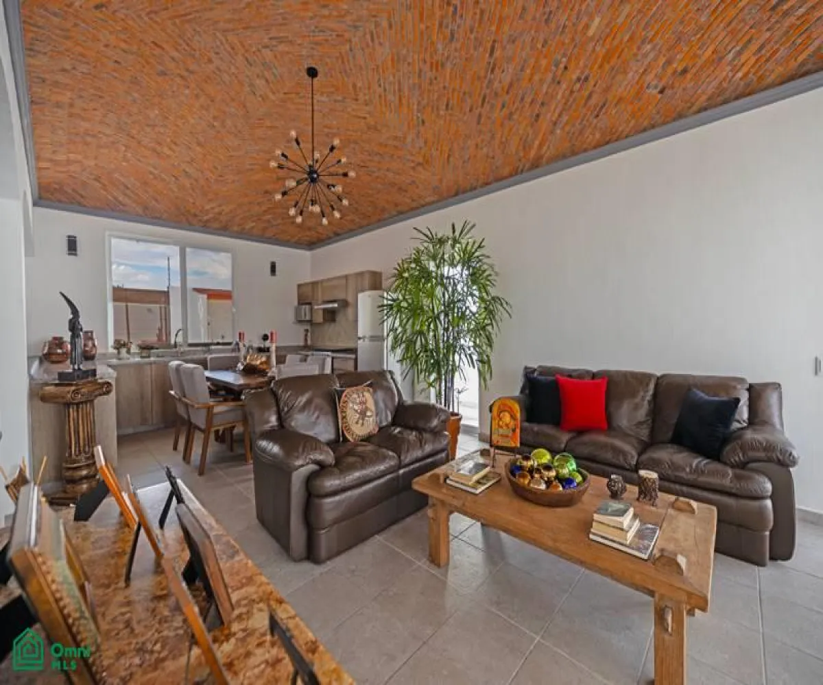 Casa En Venta,San Nicolás de Ibarra,Calle Zalate 12, Chapala, Jalisco 45940, 2 Habitaciones,2 Baños,Calle Zalate,1,MX25964937