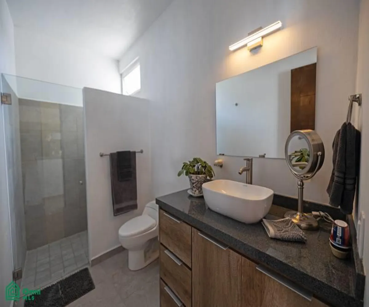 Casa En Venta,San Nicolás de Ibarra,Calle Zalate 12, Chapala, Jalisco 45940, 2 Habitaciones,2 Baños,Calle Zalate,1,MX25964937