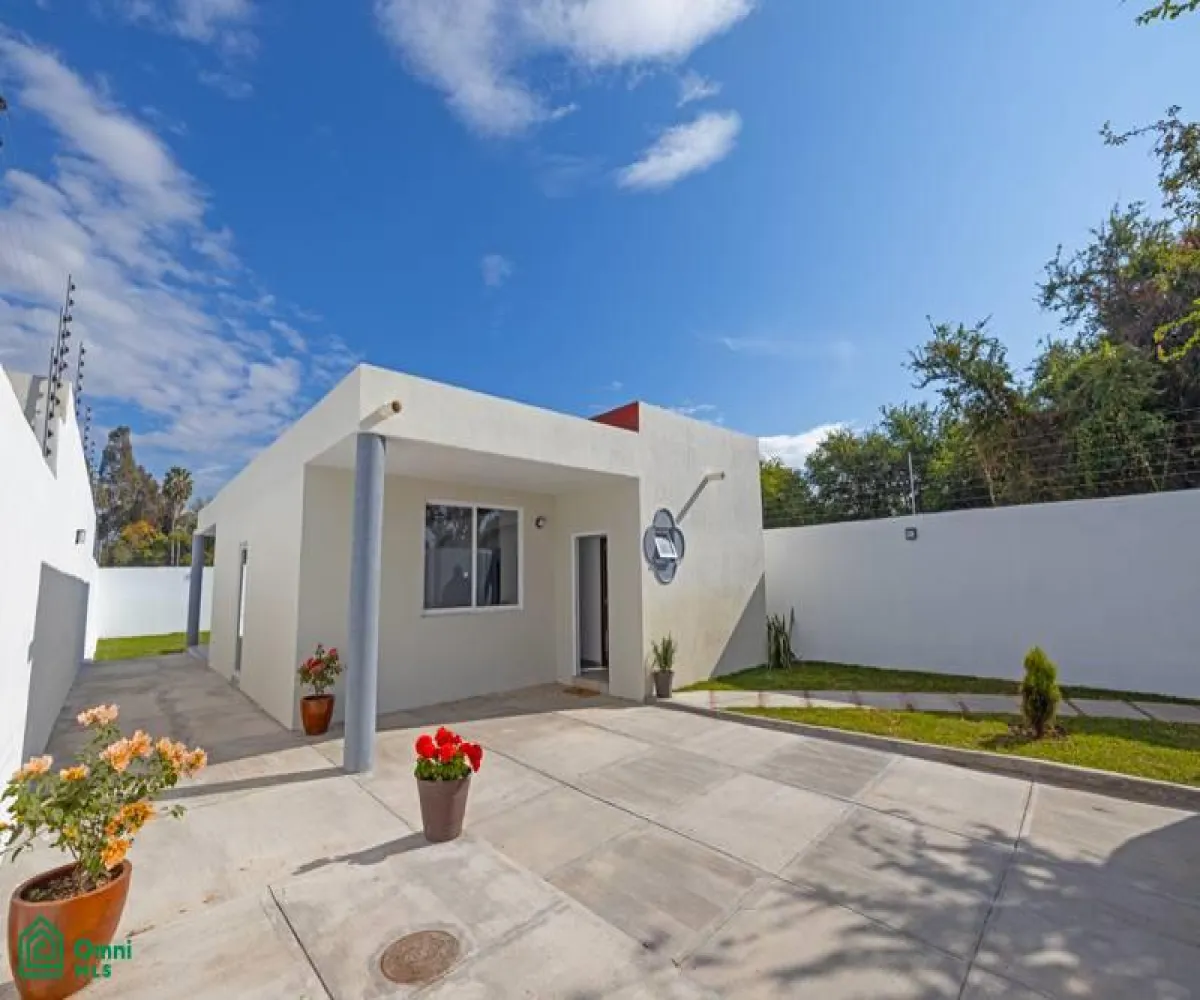 Casa En Venta,San Nicolás de Ibarra,Calle Zalate 12, Chapala, Jalisco 45940, 2 Habitaciones,2 Baños,Calle Zalate,1,MX25964937