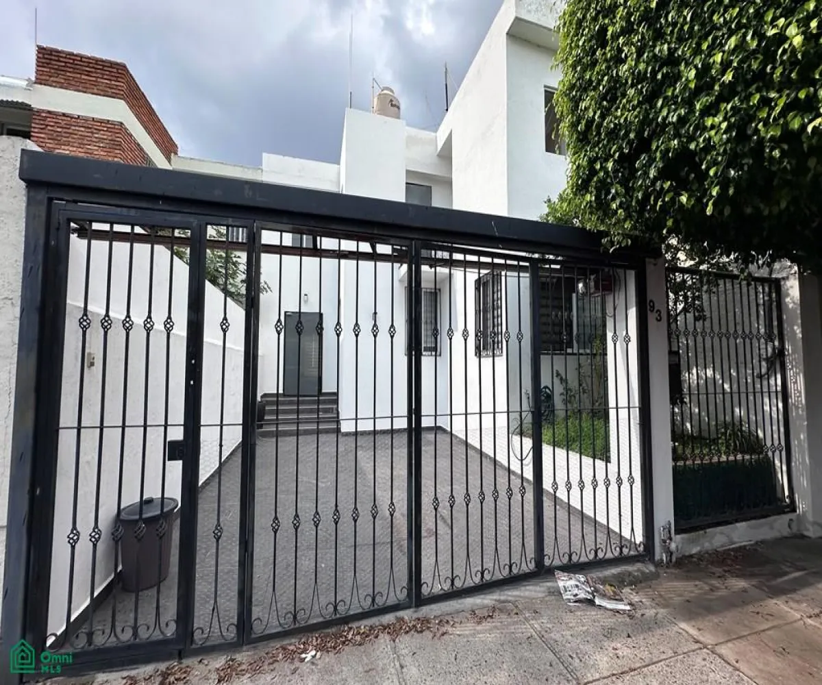 Casa En Venta,Estatuto Jurídico Fovissste,Manzana 8 S/N, Zapopan, Jalisco 45149, 4 Habitaciones,2 Baños,Manzana 8,2,MX25965099