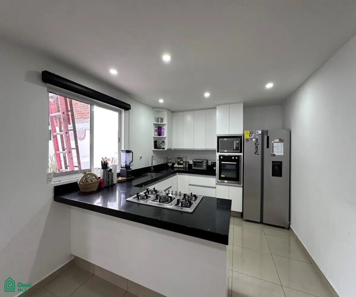 Casa En Venta,Estatuto Jurídico Fovissste,Manzana 8 S/N, Zapopan, Jalisco 45149, 4 Habitaciones,2 Baños,Manzana 8,2,MX25965099