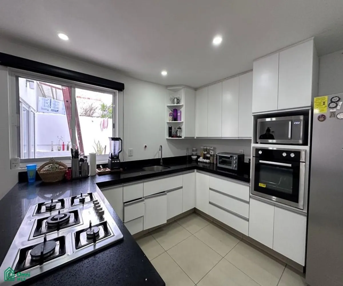 Casa En Venta,Estatuto Jurídico Fovissste,Manzana 8 S/N, Zapopan, Jalisco 45149, 4 Habitaciones,2 Baños,Manzana 8,2,MX25965099