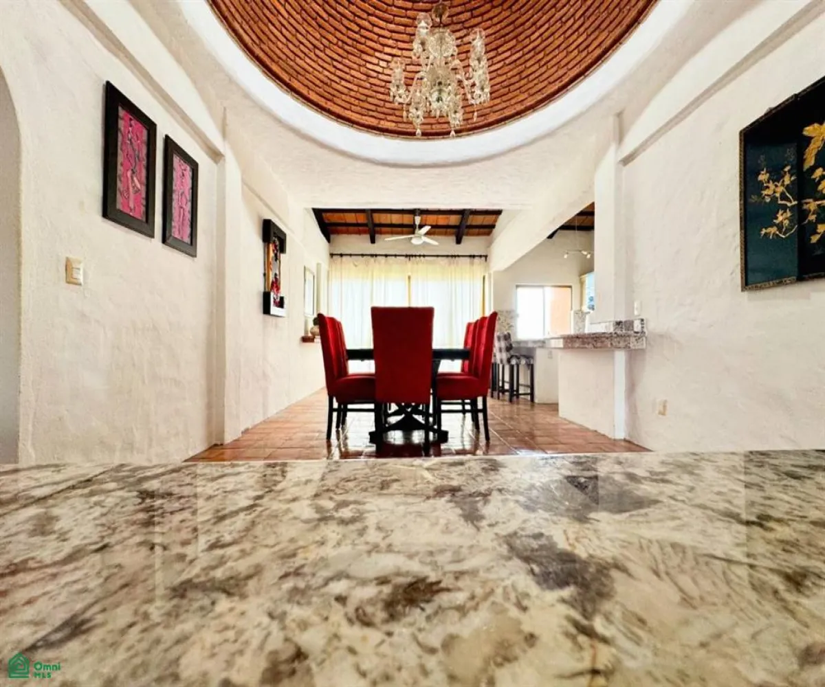 Departamento En Venta,Marina Vallarta,Paseo de la Marina 4416, Puerto Vallarta, Jalisco 48354, 2 Habitaciones,2 Baños,Paseo de la Marina,3,MX25966173