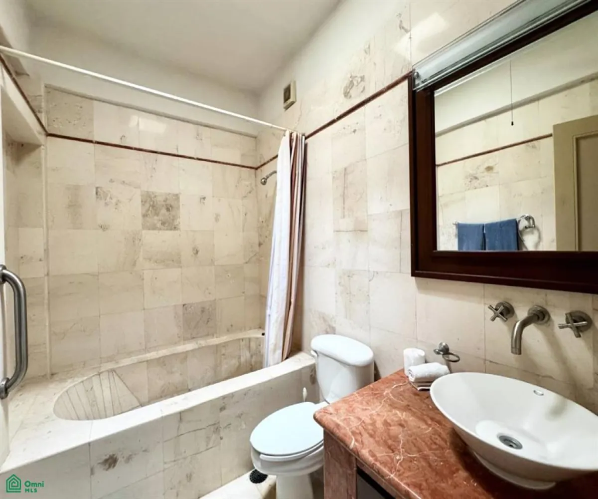 Departamento En Venta,Marina Vallarta,Paseo de la Marina 4416, Puerto Vallarta, Jalisco 48354, 2 Habitaciones,2 Baños,Paseo de la Marina,3,MX25966173