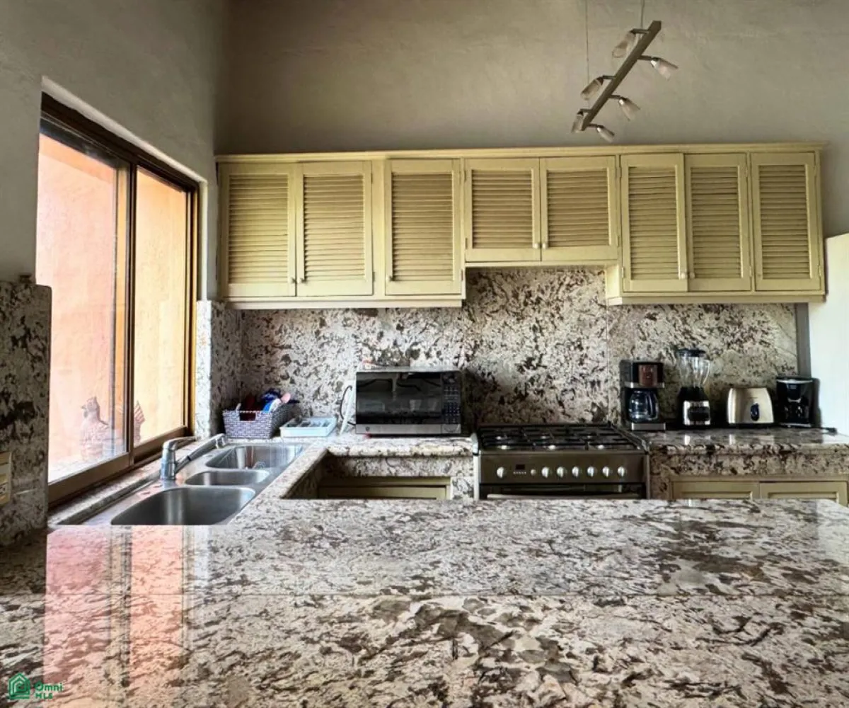 Departamento En Venta,Marina Vallarta,Paseo de la Marina 4416, Puerto Vallarta, Jalisco 48354, 2 Habitaciones,2 Baños,Paseo de la Marina,3,MX25966173