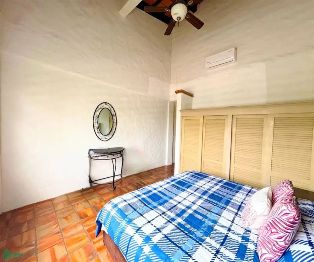 Departamento En Venta,Marina Vallarta,Paseo de la Marina 4416, Puerto Vallarta, Jalisco 48354, 2 Habitaciones,2 Baños,Paseo de la Marina,3,MX25966173