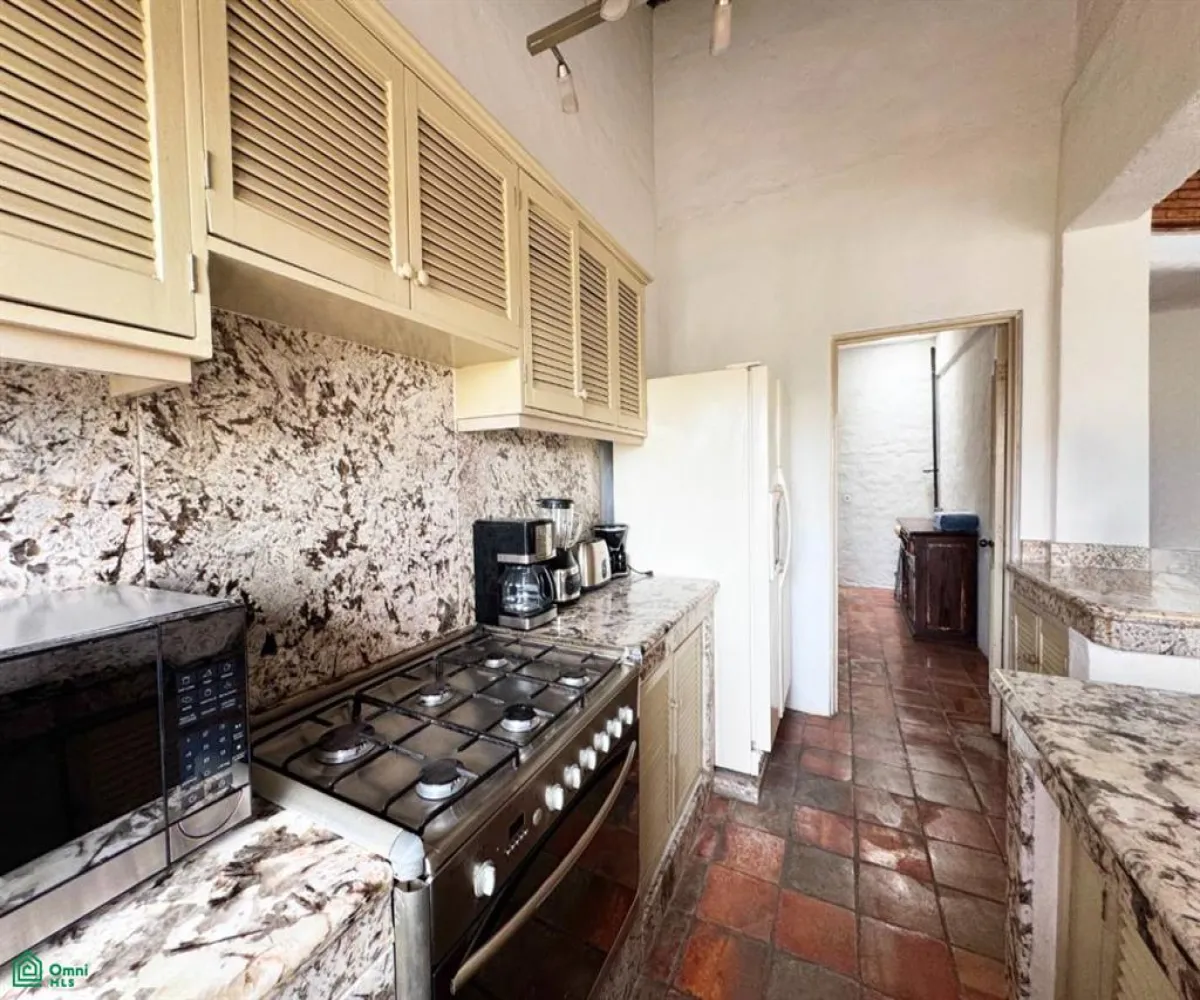 Departamento En Venta,Marina Vallarta,Paseo de la Marina 4416, Puerto Vallarta, Jalisco 48354, 2 Habitaciones,2 Baños,Paseo de la Marina,3,MX25966173