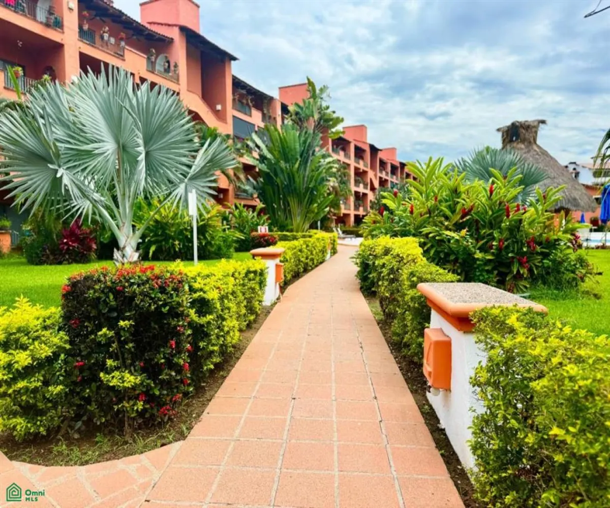 Departamento En Venta,Marina Vallarta,Paseo de la Marina 4416, Puerto Vallarta, Jalisco 48354, 2 Habitaciones,2 Baños,Paseo de la Marina,3,MX25966173