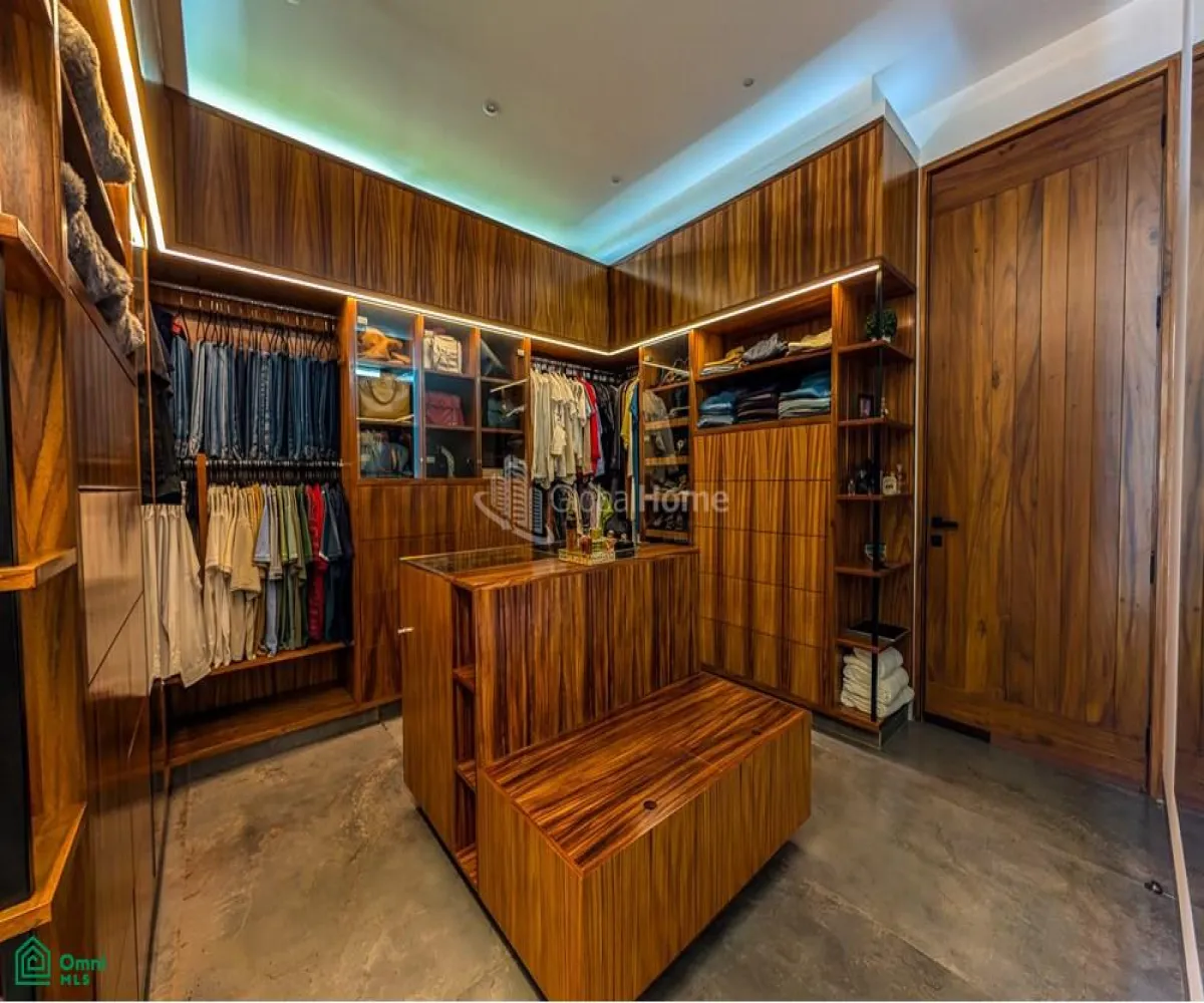 Casa En Venta,Punto Sur,Alameda punto sur 6236, Tlajomulco de Zuniga, Jalisco 45645, 3 Habitaciones,5 Baños,Alameda punto sur,3,MX25966187