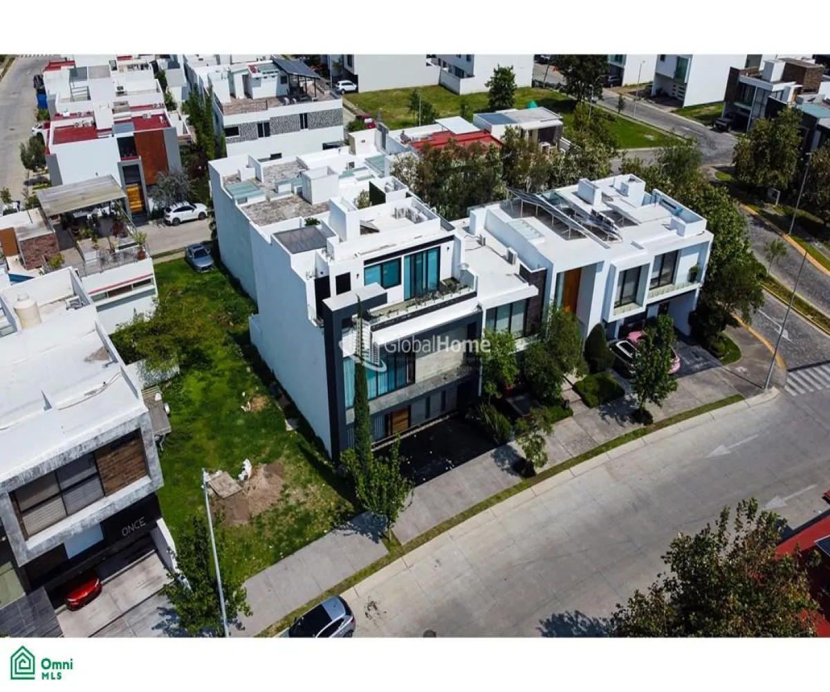 Casa En Venta,Punto Sur,Alameda punto sur 6236, Tlajomulco de Zuniga, Jalisco 45645, 3 Habitaciones,5 Baños,Alameda punto sur,3,MX25966187