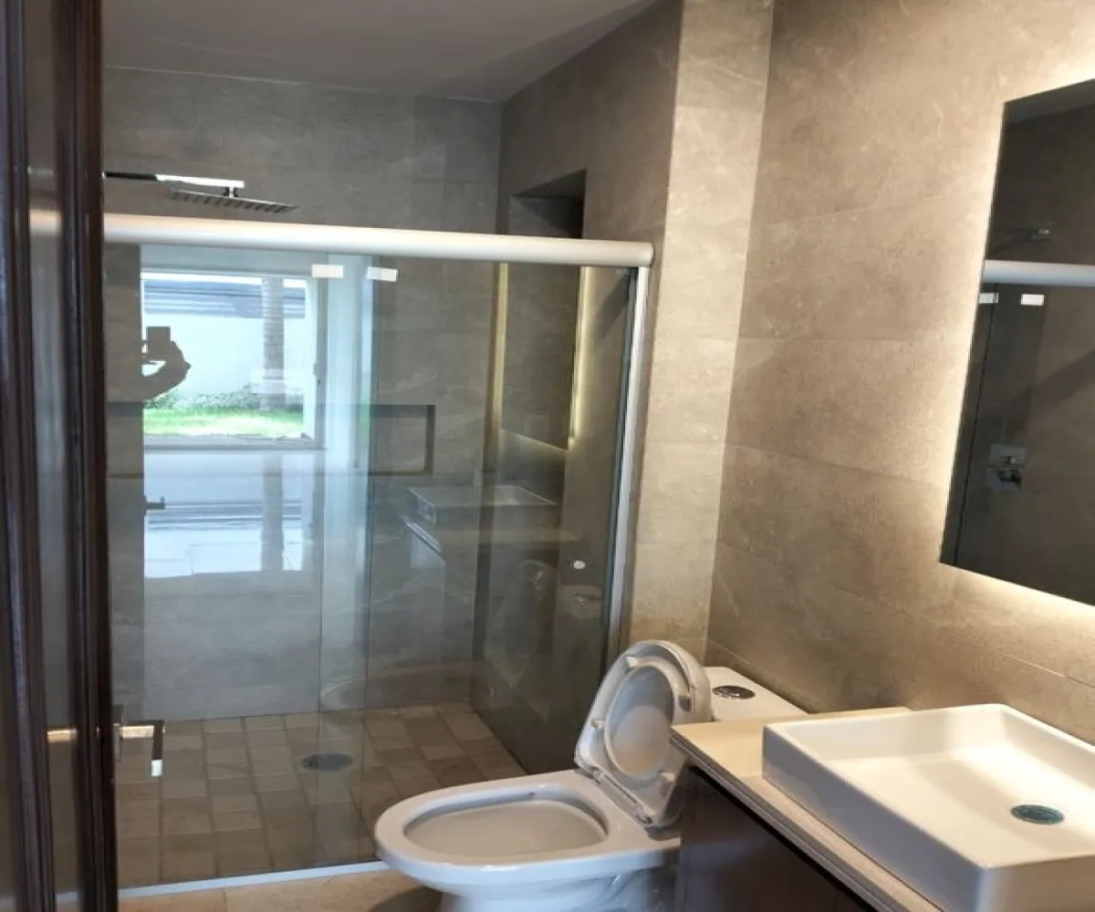 Casa En Venta,Jardín Real,Monarquia Sur 48, Zapopan, Jalisco 45136, 4 Habitaciones,4 Baños,Monarquia Sur,1,p8Awz1b