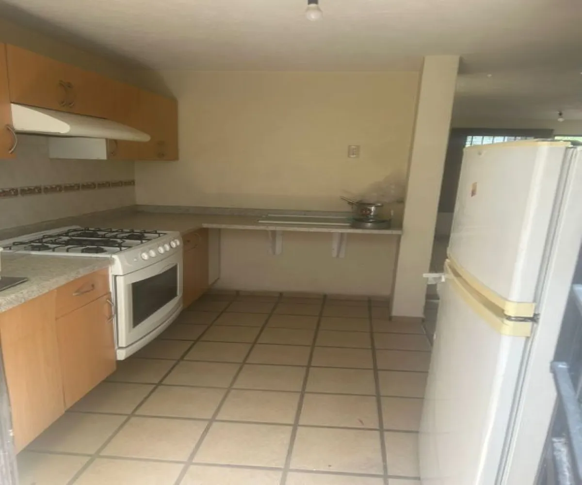 Casa En Venta,Parques del Bosque,Avenida Primavera 2772 5, San Pedro Tlaquepaque, Jalisco 45609, 4 Habitaciones,3 Baños,Avenida Primavera,1,pLmMAdj