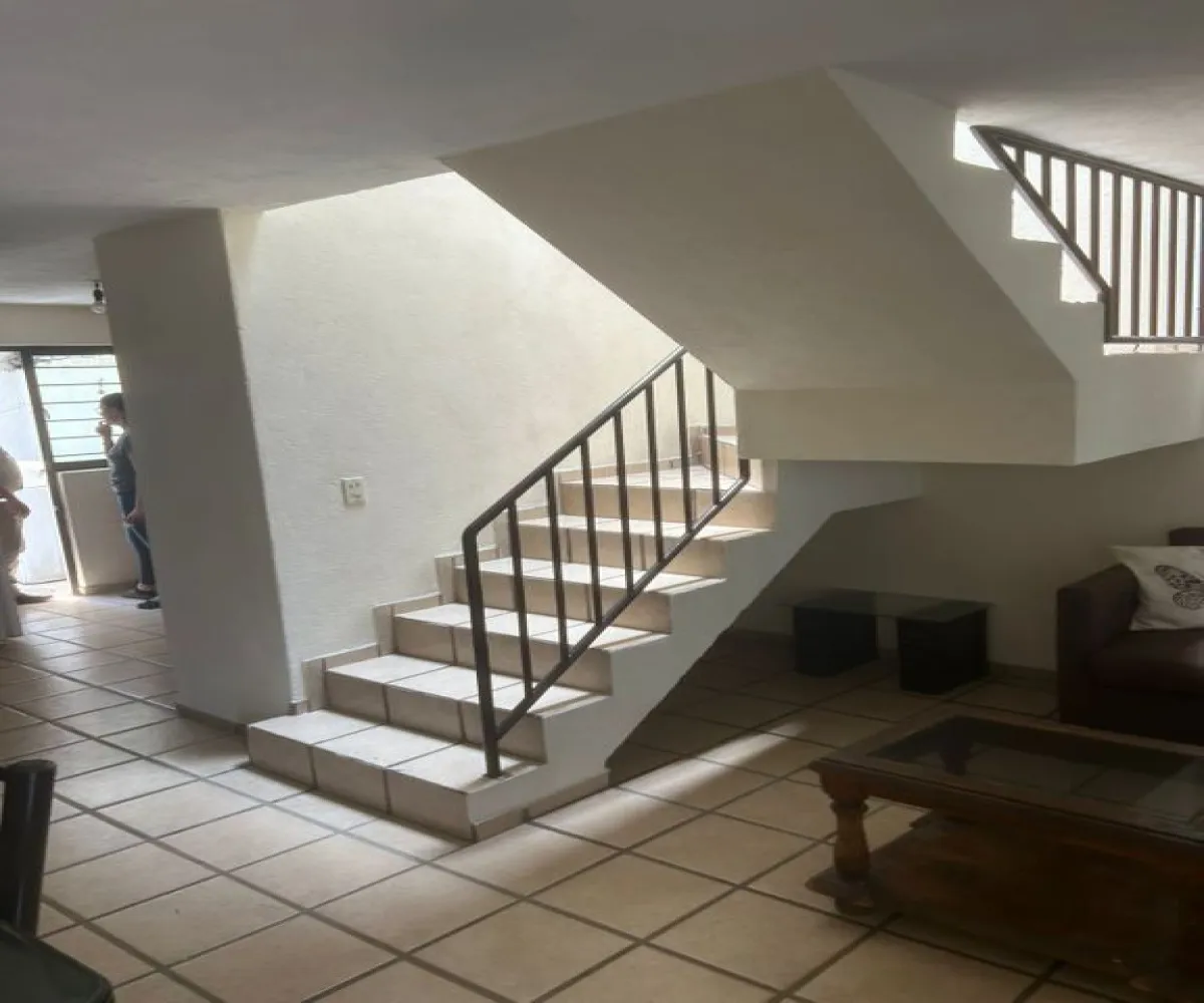 Casa En Venta,Parques del Bosque,Avenida Primavera 2772 5, San Pedro Tlaquepaque, Jalisco 45609, 4 Habitaciones,3 Baños,Avenida Primavera,1,pLmMAdj