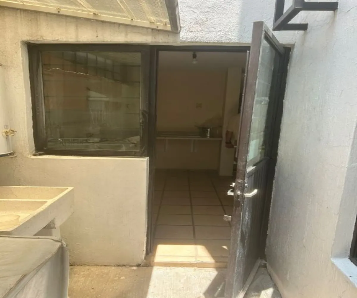 Casa En Venta,Parques del Bosque,Avenida Primavera 2772 5, San Pedro Tlaquepaque, Jalisco 45609, 4 Habitaciones,3 Baños,Avenida Primavera,1,pLmMAdj