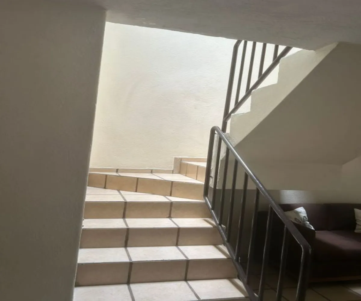 Casa En Venta,Parques del Bosque,Avenida Primavera 2772 5, San Pedro Tlaquepaque, Jalisco 45609, 4 Habitaciones,3 Baños,Avenida Primavera,1,pLmMAdj
