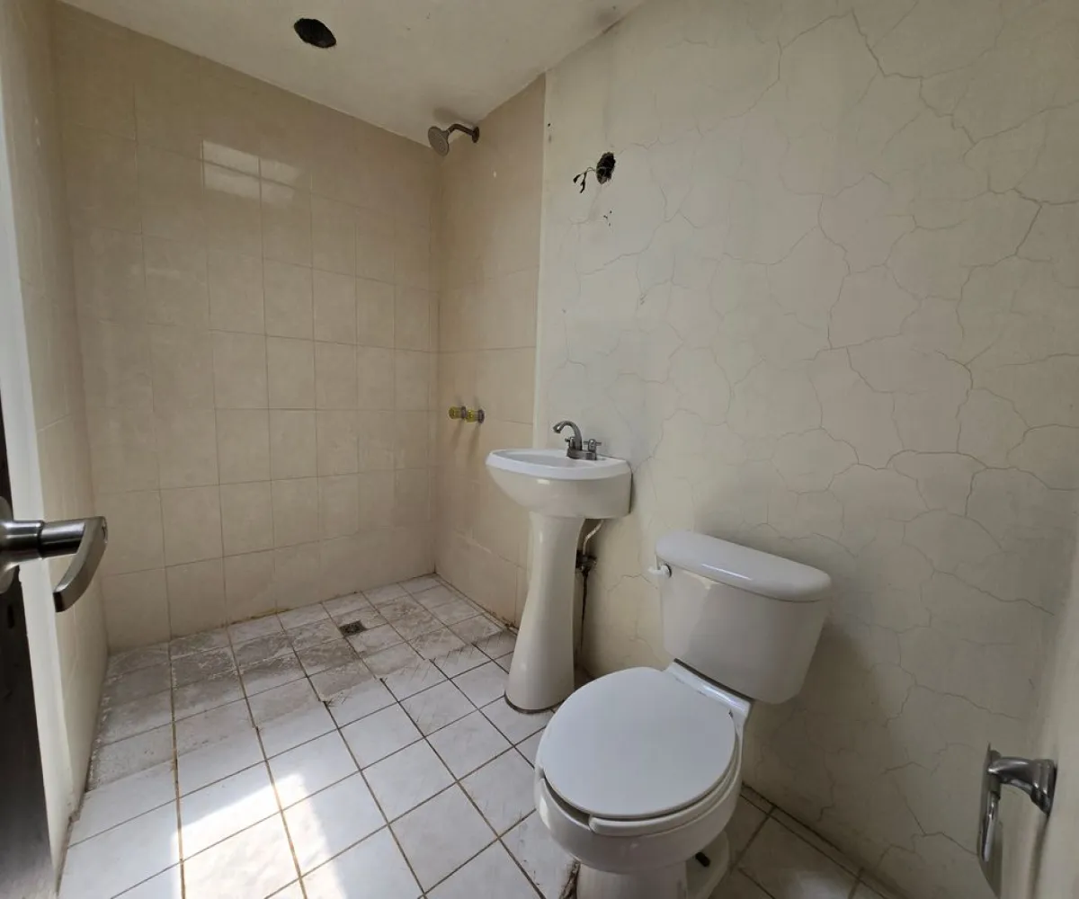 Casa En Venta,Italia Providencia,Calle Aurelio Luis Gallardo 744, Guadalajara, Jalisco 44648, 5 Habitaciones,2 Baños,Calle Aurelio Luis Gallardo,1,px0Ovkk
