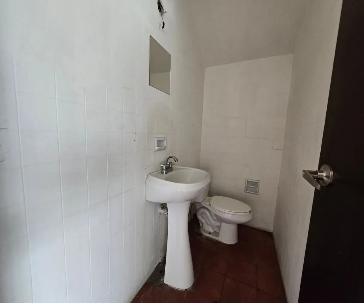 Casa En Venta,Italia Providencia,Calle Aurelio Luis Gallardo 744, Guadalajara, Jalisco 44648, 5 Habitaciones,2 Baños,Calle Aurelio Luis Gallardo,1,px0Ovkk