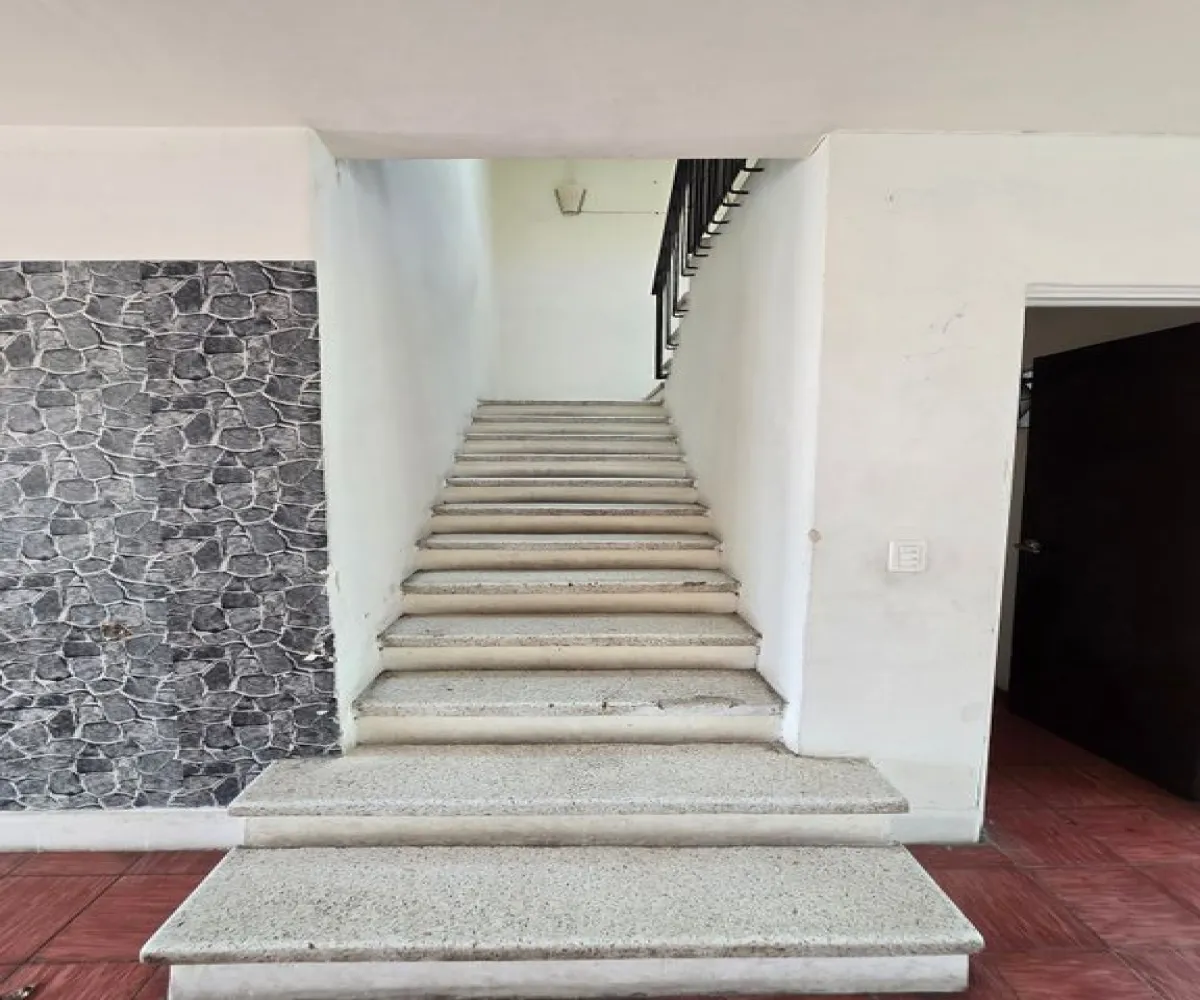 Casa En Venta,Italia Providencia,Calle Aurelio Luis Gallardo 744, Guadalajara, Jalisco 44648, 5 Habitaciones,2 Baños,Calle Aurelio Luis Gallardo,1,px0Ovkk