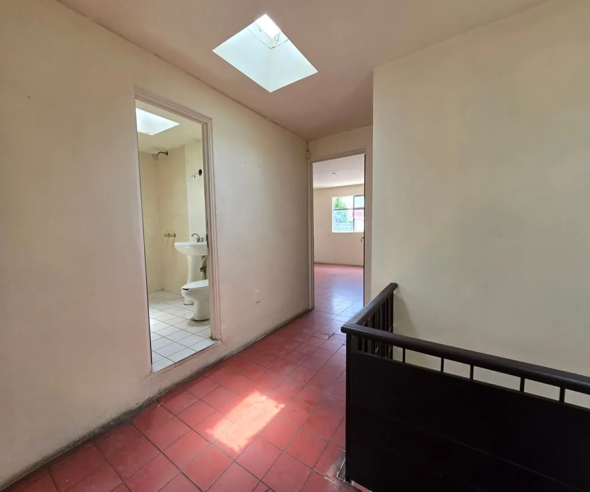 Casa En Venta,Italia Providencia,Calle Aurelio Luis Gallardo 744, Guadalajara, Jalisco 44648, 5 Habitaciones,2 Baños,Calle Aurelio Luis Gallardo,1,px0Ovkk