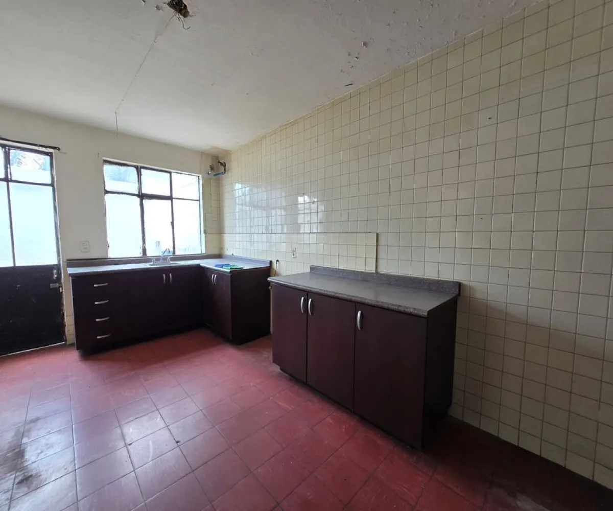 Casa En Venta,Italia Providencia,Calle Aurelio Luis Gallardo 744, Guadalajara, Jalisco 44648, 5 Habitaciones,2 Baños,Calle Aurelio Luis Gallardo,1,px0Ovkk