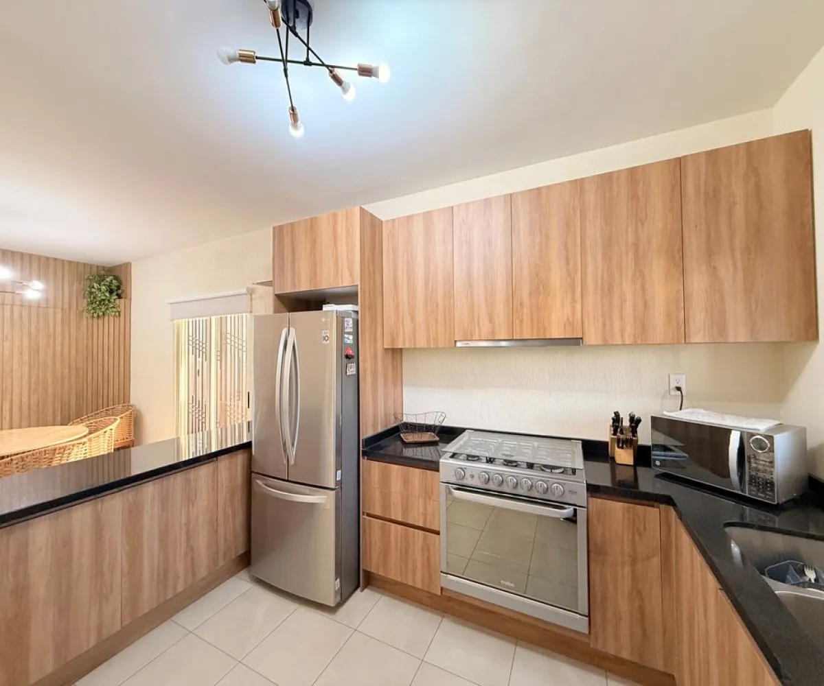 Casa En Venta,Boulevard Alta California 1201, Tlajomulco de Zúñiga, Jalisco 45650, 4 Habitaciones,3 Baños,Boulevard Alta California,2,p8YlHgU